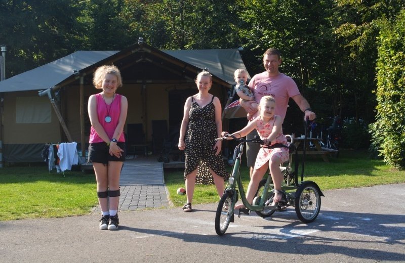 Dank der Mitarbeiter des Animationsteams kann Vera gut mithalten.