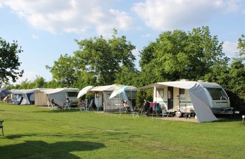 Komfortplatz Wohnwagen