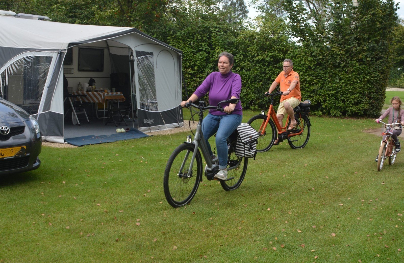 Ich wache nur auf, wenn Opa sich heimlich ein Stück Schokolade holt