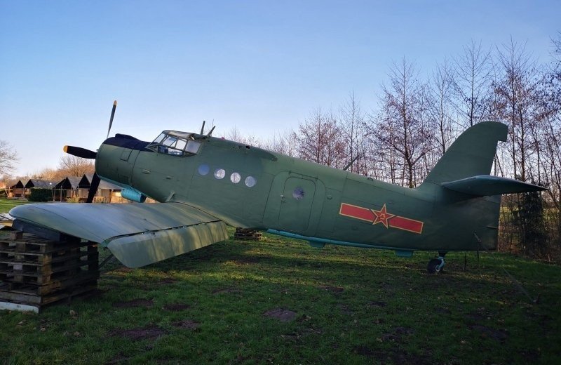 Schlafen im Flugzeug